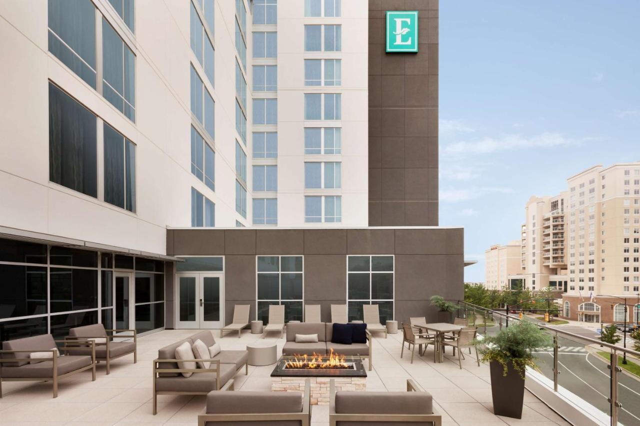 Embassy Suites By Hilton Charlotte Uptown Exterior photo